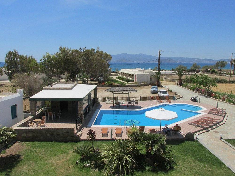 Villa Harmony pool and garden