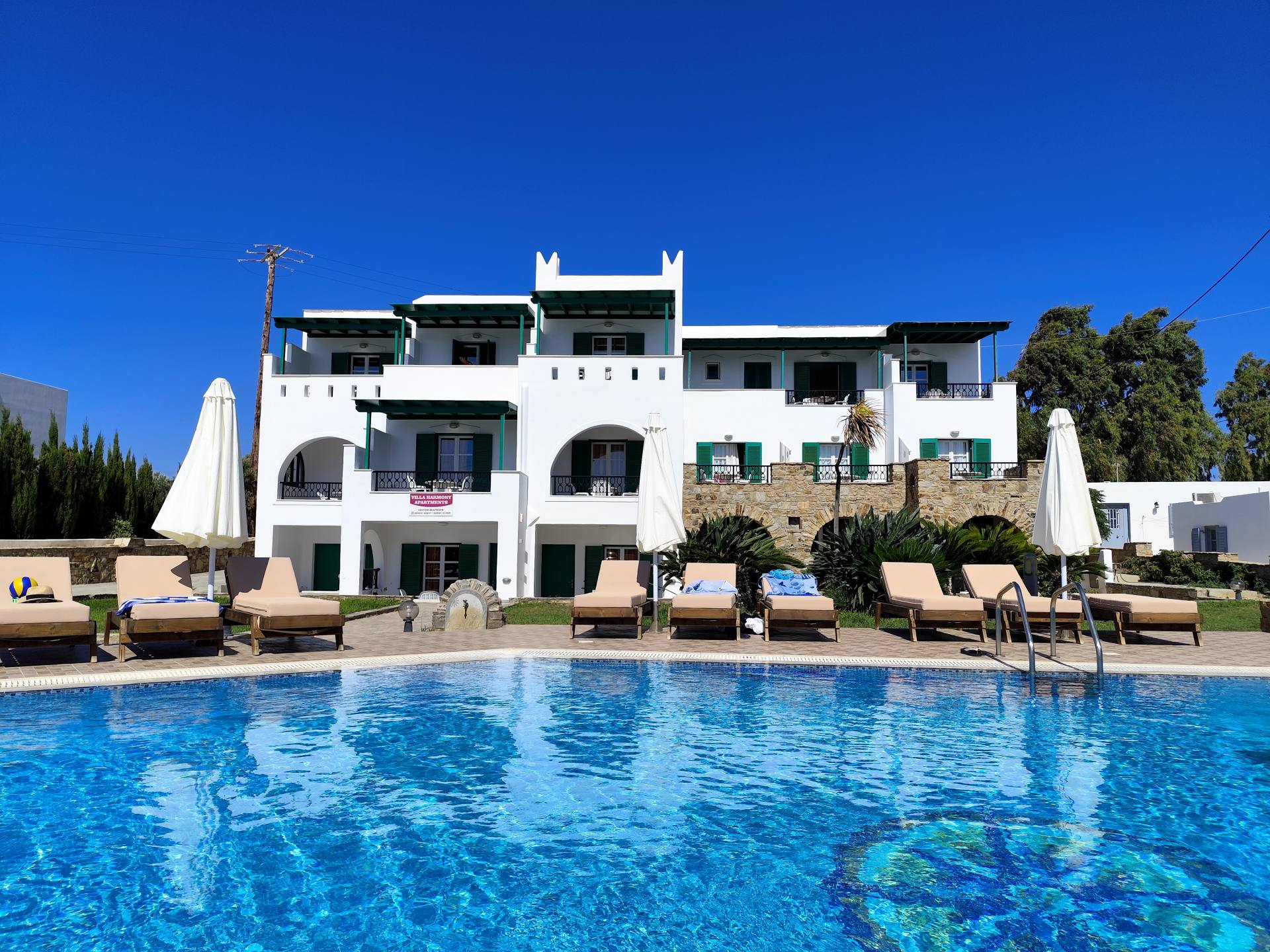 Villa Harmony, Studios and Apartments in Naxos Greece